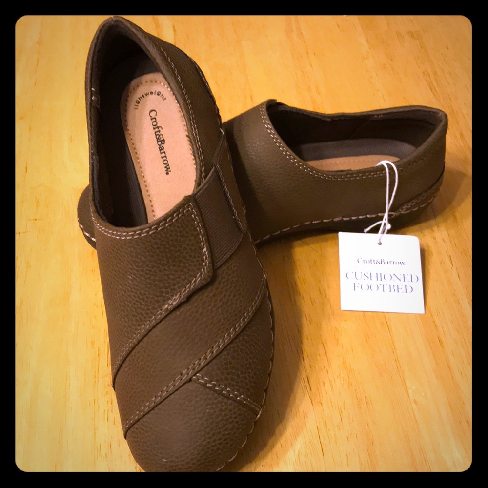 NWT Easy Motion Brown mules